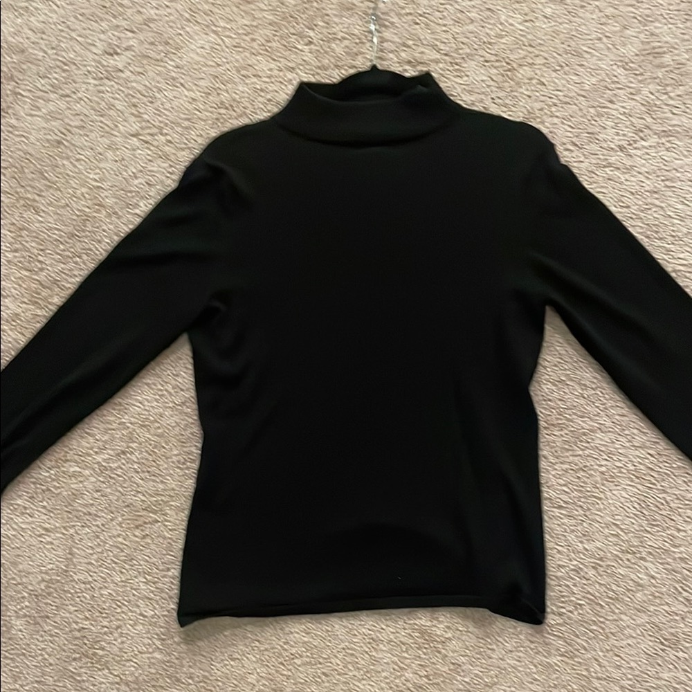 Max Studio Black V-Neck Blouse - Picture 2 of 6